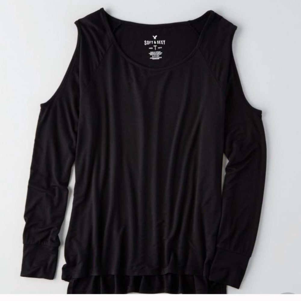 Cold Shoulder Long Sleeve Tee